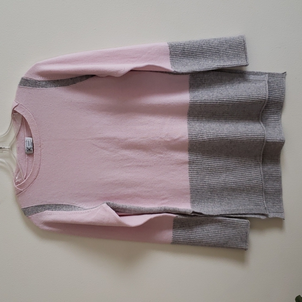 3very Cashmere 2 Tone Boat Neck Sweater With Side Slits. Women's Size S/M